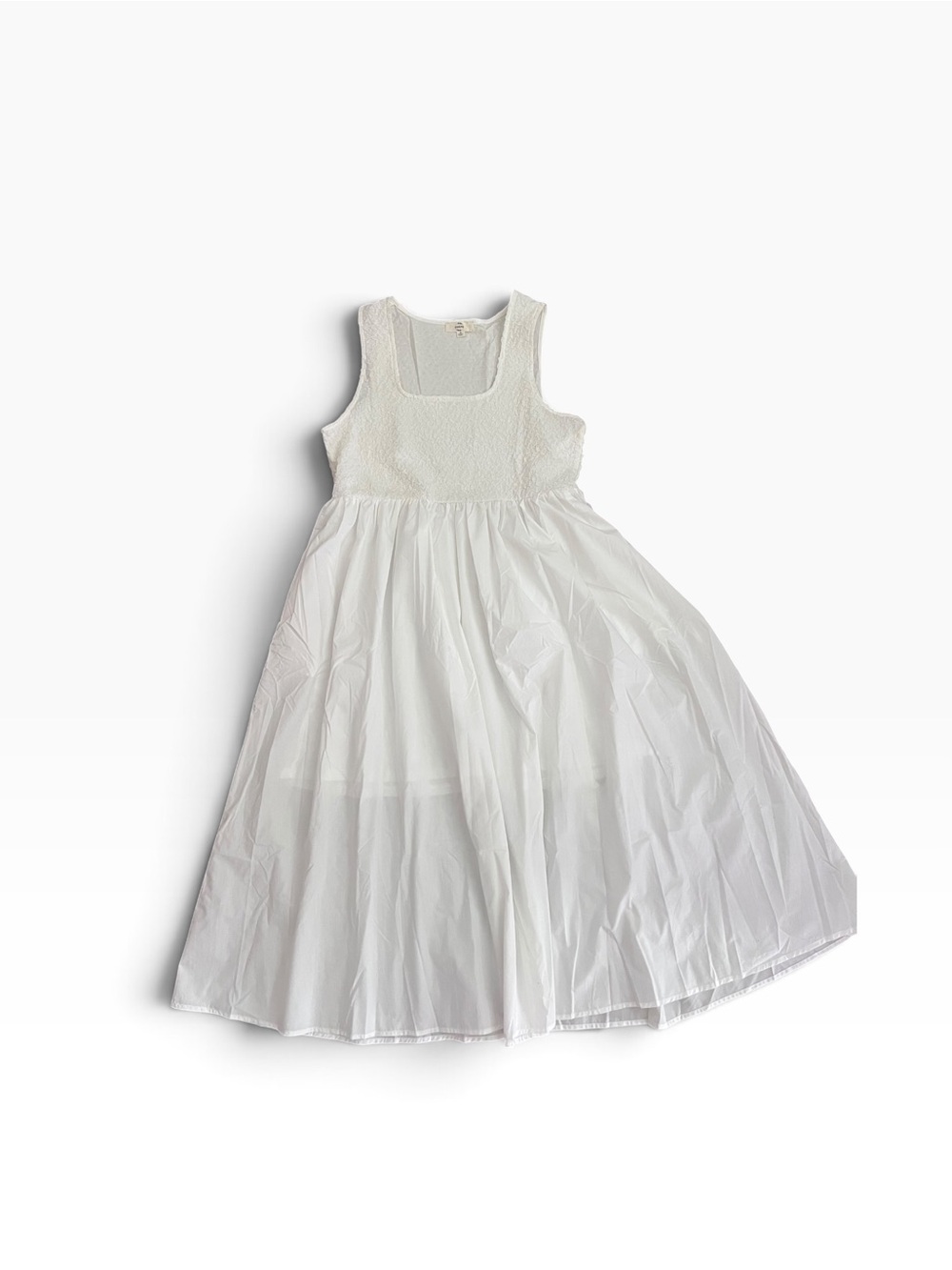entro White Sleeveless Smocked Bodice Full-Length Formal Dress